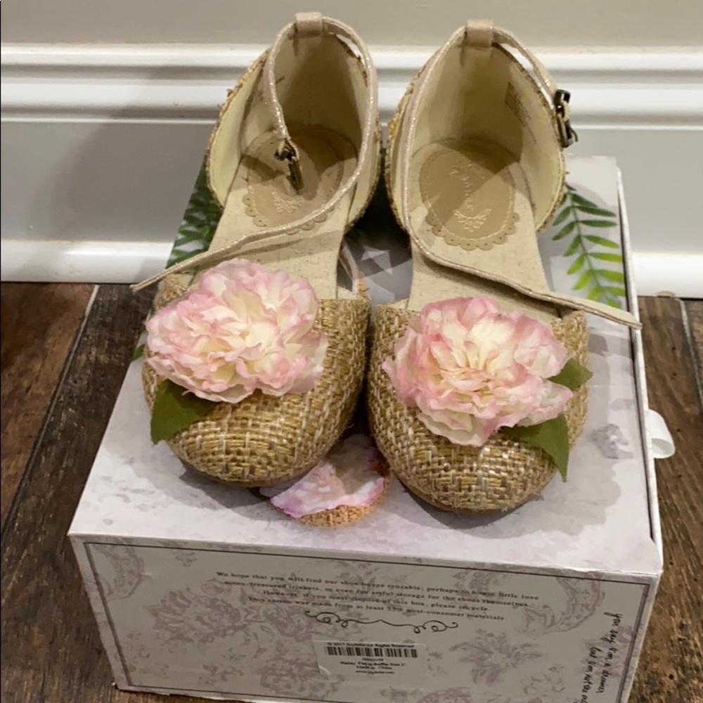 Joyfolie flat with strap